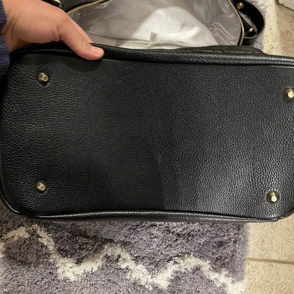 MONACO DIAPER BAG, BLACK, I USED IT LIKE 5 TIMES USED LIKE NEW CONDITION - Picture 6 of 9